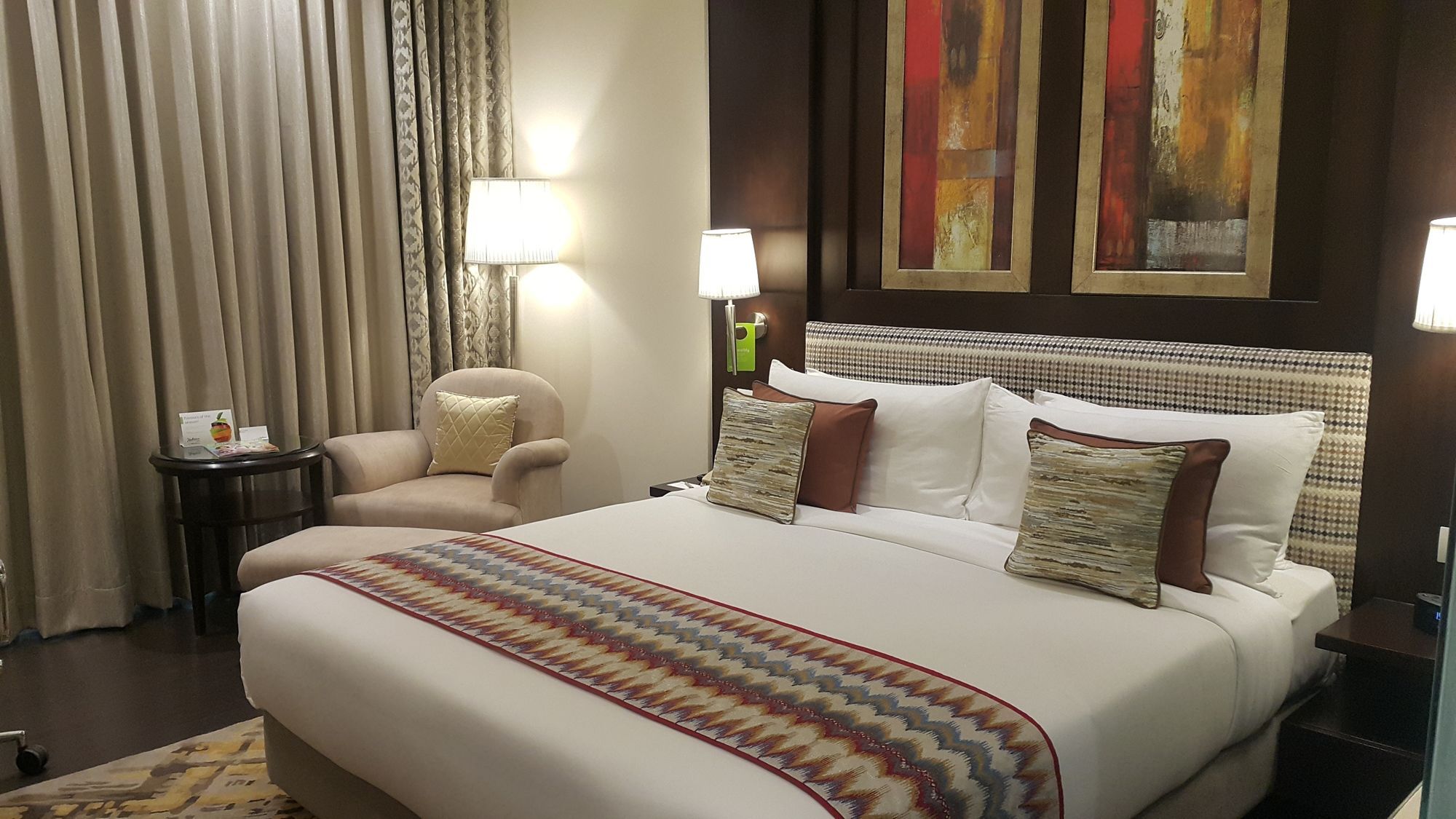 Отель Radisson Нойда Экстерьер фото